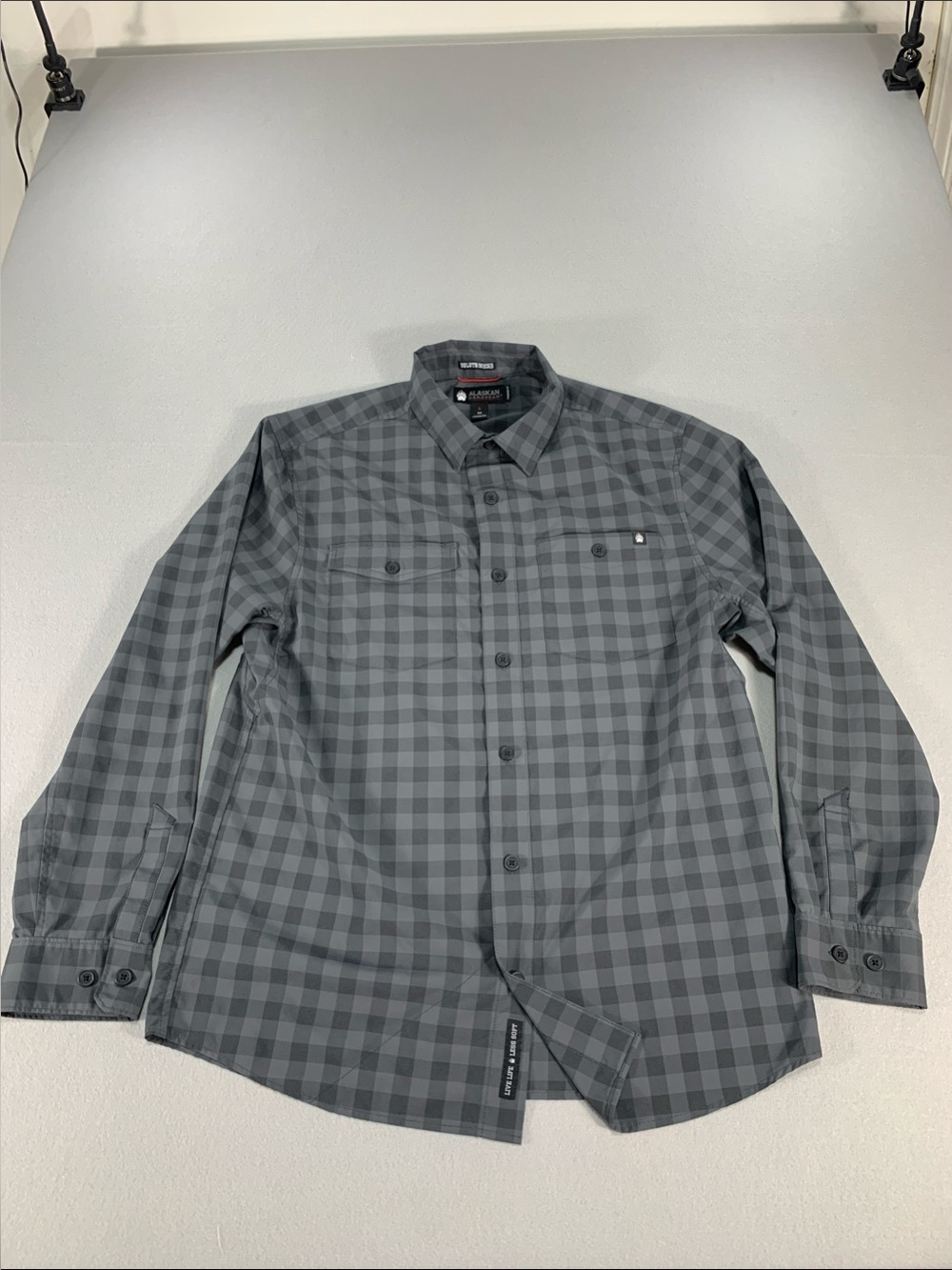 Duluth Untucked Men's Dark/Med Gray Check Button-Down Shirt